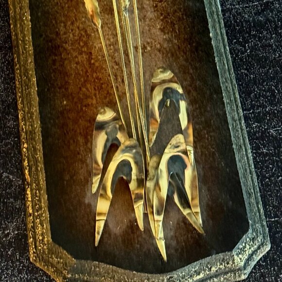 Vintage MCM Cattail on Wood Wall Plaque - Picture 5 of 6